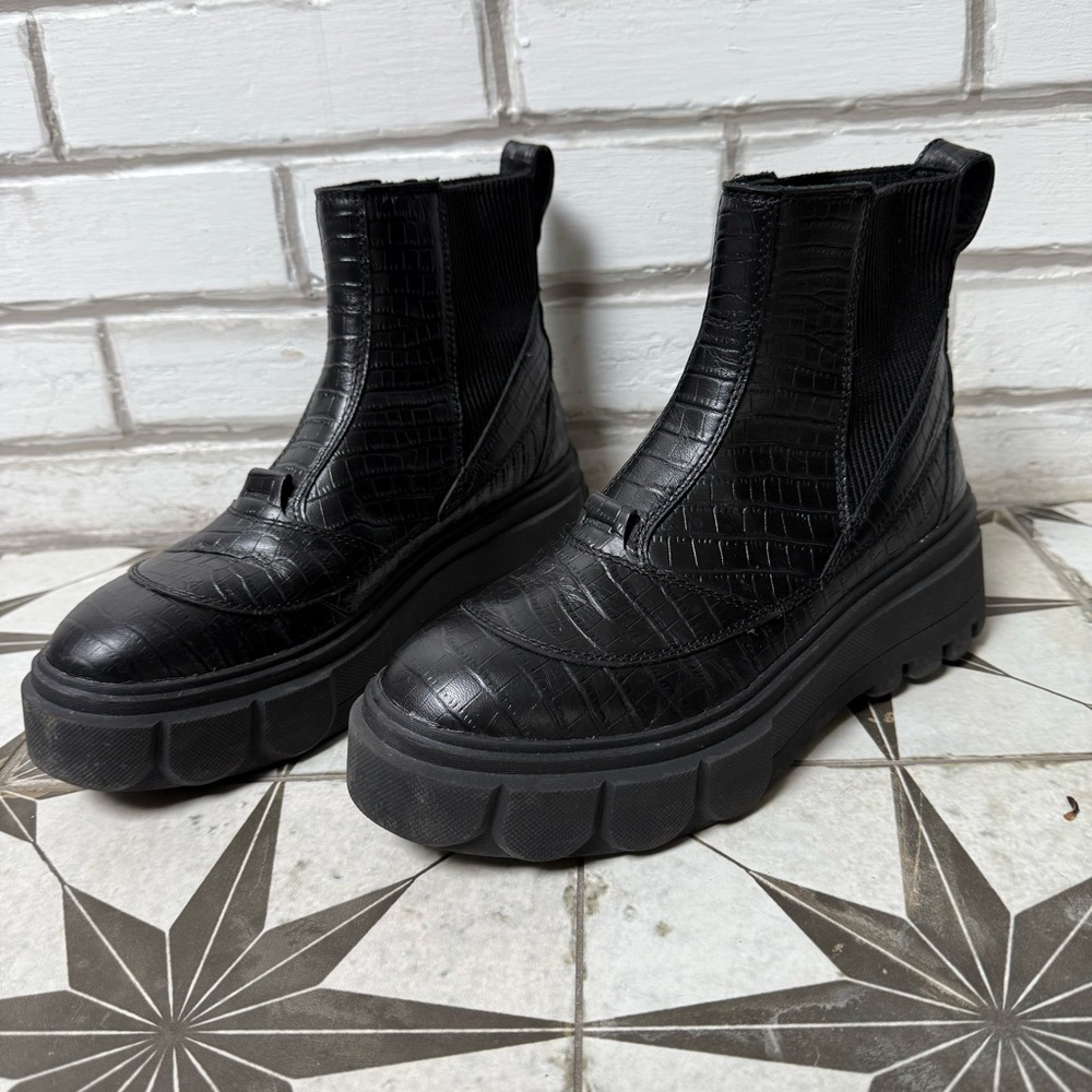 CARIBOUT™ X WOMEN'S CHELSEA WATERPROOF BOOT Black Croc-Embossed Ankle Boots
